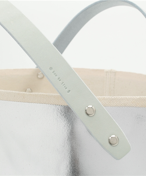 fennica（フェニカ）の「HOW TO LIVE / シルバートートバッグ（トート  