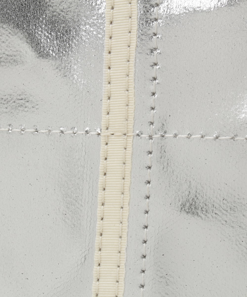 fennica（フェニカ）の「HOW TO LIVE / シルバートートバッグ（トート  