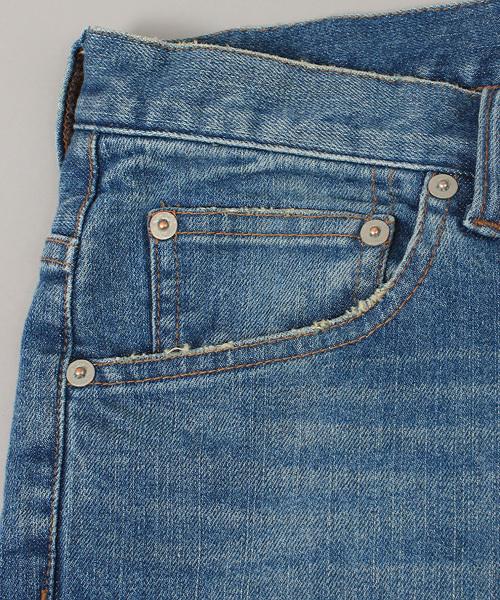 ESSENTIAL GARMENT MEN'S BIGI（エッセンシャルガーメントメンズビギ）の「ストレッチジーンズ/スリムテーパード（デニムパンツ・メンズ・ホワイト/ブルー・S/M/L/SS）」の8枚目の写真