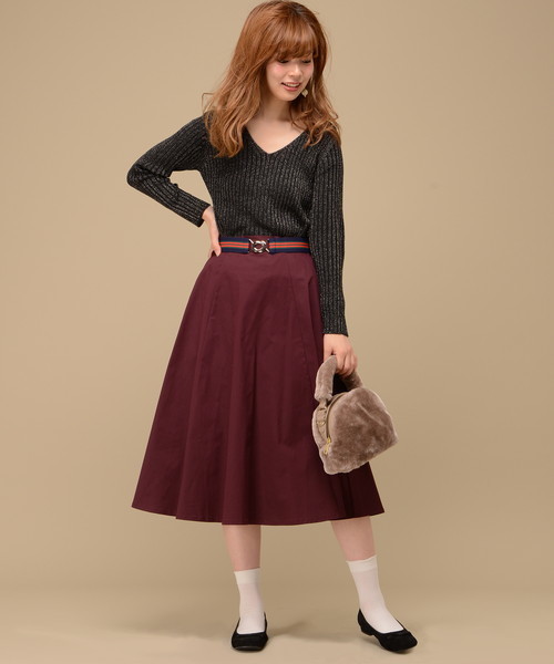 natural couture(ナチュラルクチュール)の「Vネックラメリブニット(ニット/セーター・レディース・グリーン/ブラック/イエロー/ピンク・FREE)」の12枚目の写真