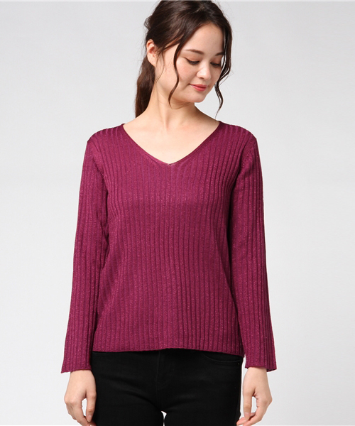 natural couture(ナチュラルクチュール)の「Vネックラメリブニット(ニット/セーター・レディース・グリーン/ブラック/イエロー/ピンク・FREE)」の9枚目の写真