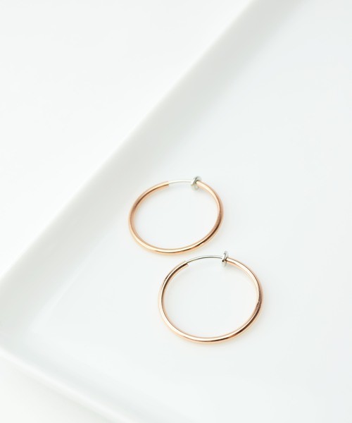 petitcro（プティクロ）の「フープイヤリングＳ（イヤリング・レディース・ブラック/ゴールド/シルバー/ガンメタ/ローズ・ONE SIZE）」の8枚目の写真