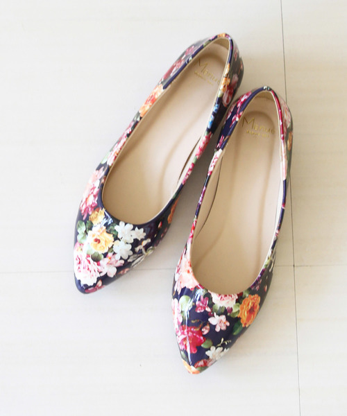 menue（メヌエ）の「ポインテッドトゥ レイン パンプス（パンプス・レディース・レッド/ピンクベージュ/ブラック/ベージュ/グレー/その他/ナチュラル/ブラック系その他/ピンク系その他/シルバー/ホワイト/グレイッシュベージュ/ブラック系その他2/パイソン・34/36/40/41/35/38/39/37）」の13枚目の写真