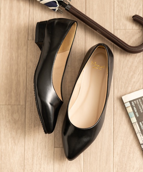 menue（メヌエ）の「ポインテッドトゥ レイン パンプス（パンプス・レディース・レッド/ピンクベージュ/ブラック/ベージュ/グレー/その他/ナチュラル/ブラック系その他/ピンク系その他/シルバー/ホワイト/グレイッシュベージュ/ブラック系その他2/パイソン・34/36/40/41/35/38/39/37）」の3枚目の写真