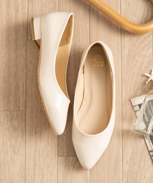 menue（メヌエ）の「ポインテッドトゥ レイン パンプス（パンプス・レディース・レッド/ピンクベージュ/ブラック/ベージュ/グレー/その他/ナチュラル/ブラック系その他/ピンク系その他/シルバー/ホワイト/グレイッシュベージュ/ブラック系その他2/パイソン・34/36/40/41/35/38/39/37）」の7枚目の写真