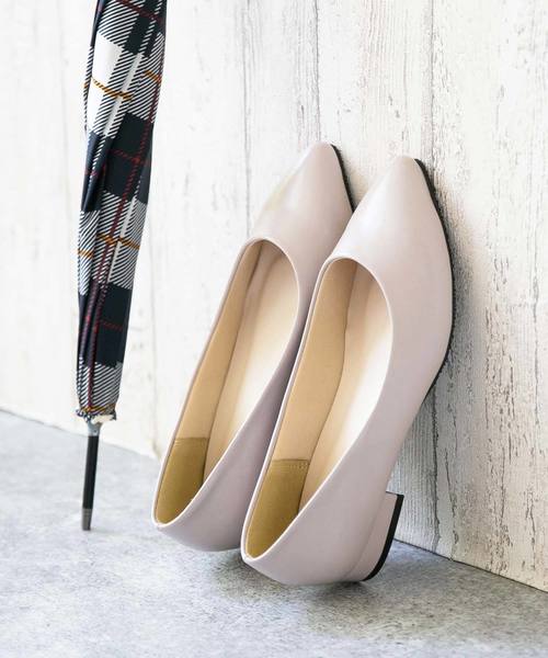 menue（メヌエ）の「ポインテッドトゥ レイン パンプス（パンプス・レディース・レッド/ピンクベージュ/ブラック/ベージュ/グレー/その他/ナチュラル/ブラック系その他/ピンク系その他/シルバー/ホワイト/グレイッシュベージュ/ブラック系その他2/パイソン・34/36/40/41/35/38/39/37）」の10枚目の写真