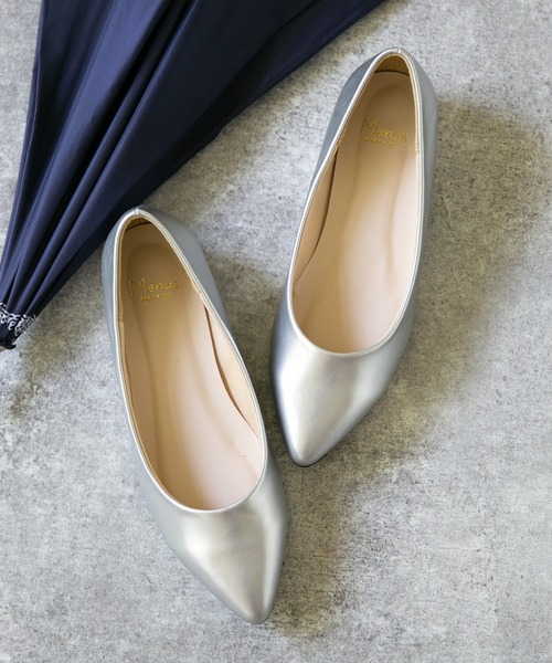 menue（メヌエ）の「ポインテッドトゥ レイン パンプス（パンプス・レディース・レッド/ピンクベージュ/ブラック/ベージュ/グレー/その他/ナチュラル/ブラック系その他/ピンク系その他/シルバー/ホワイト/グレイッシュベージュ/ブラック系その他2/パイソン・34/36/40/41/35/38/39/37）」の12枚目の写真