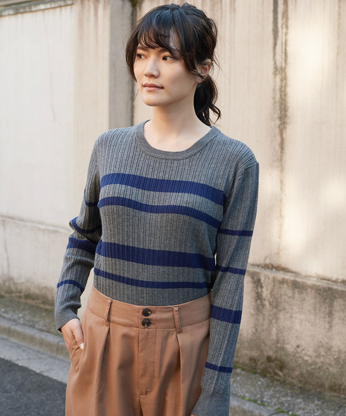 AMERICAN HOLIC（アメリカンホリック）の「変形リブクルーネックプルオーバー　＊（ニット/セーター・レディース・チャコールグレー/ブラック/ベージュ/アイボリー/杢グレー/その他7/グレー系その他4/ピンク系その他2・M/L）」の6枚目の写真