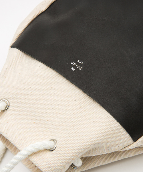 20/80(テゥエンティーエイティー)の「【20/80】トゥエンティーエイティー/CANVAS #8 GASSAI BAG WITH LEATHER POCKET(ショルダーバッグ・メンズ・ホワイト×ブラック/ブラック×ブラック・FREE)」の4枚目の写真