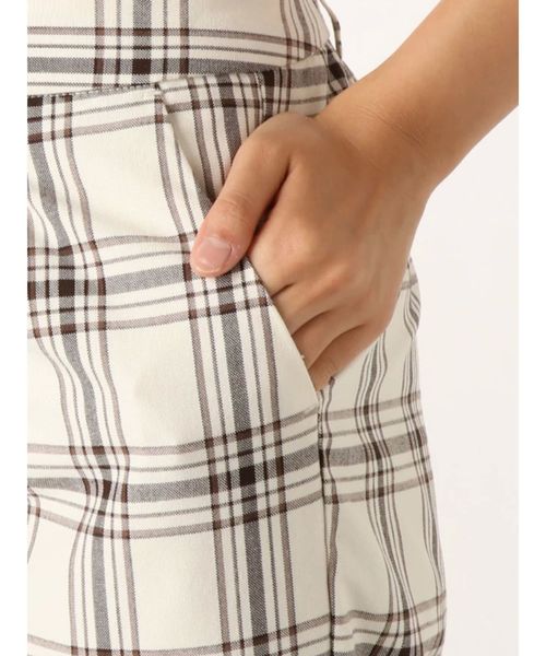 Ungrid(アングリッド)の「チェックテーパードパンツ(その他パンツ・レディース・アイボリー/モカ・SMALL/MEDIUM)」の13枚目の写真