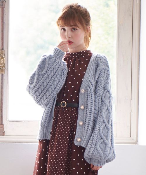 MAJESTIC LEGON（マジェスティックレゴン）の「ハートケーブルカーディガン（カーディガン/ボレロ・レディース・ブラウン/ベージュ/ピンク/アイボリー/ブルー・MEDIUM）」の21枚目の写真