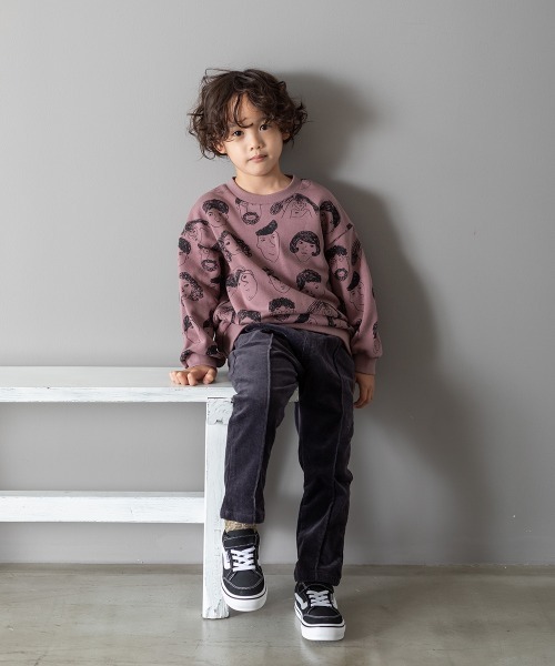 MAKE YOUR DAY(メイクユアデイ)の「いろんな顔総柄裏毛トレーナー■80~140cm(スウェット・キッズ・ベージュ/パープル/カーキ・90/100/110/120/80/130/140)」の4枚目の写真