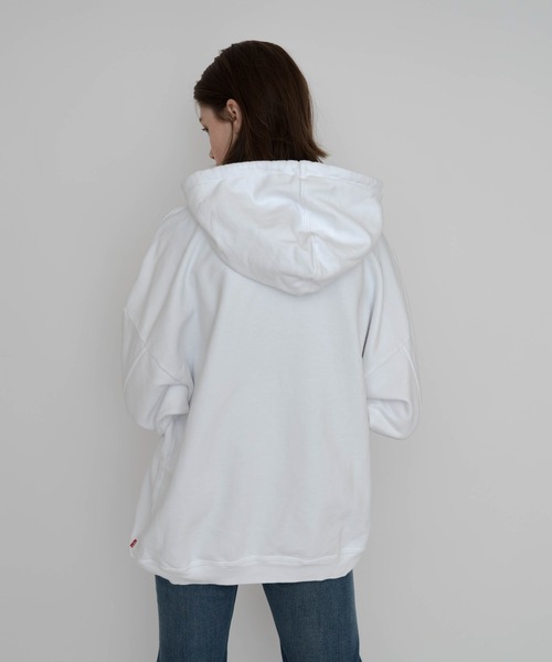 Levi's(リーバイス)の「GRAPHIC RIDER HOODIE HOODIE RIDER IRIDES(パーカー・レディース・マルチ・S/M/L/XS)」の11枚目の写真
