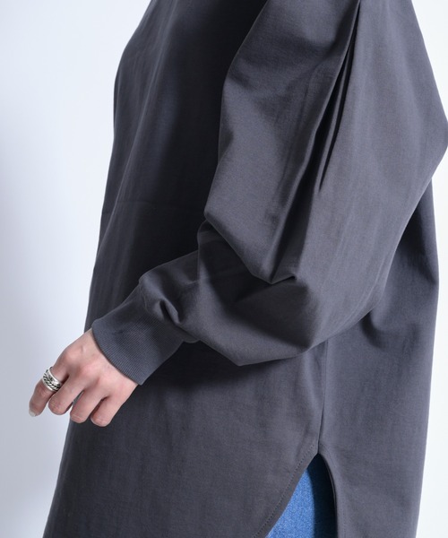 DouDou（ドゥドゥ）の「袖タックボリュームT（Tシャツ/カットソー・レディース・チャコールグレー/オフホワイト/ライトグレー・FREE）」の11枚目の写真