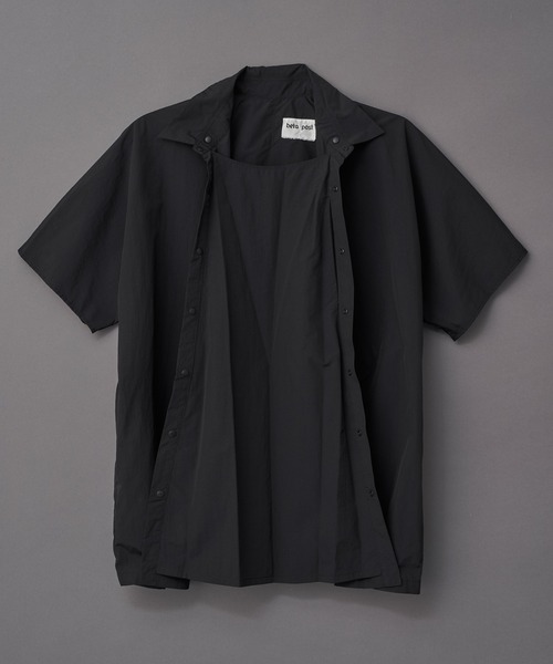 beta post(ベータポスト)の「beta post Transformed into a rain poncho shirt (B02RSH-03)(ポンチョ・メンズ・ブラック/キャメル・3)」の5枚目の写真