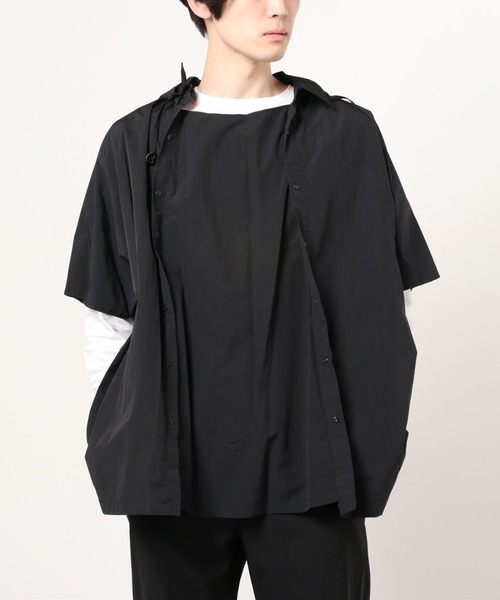 beta post(ベータポスト)の「beta post Transformed into a rain poncho shirt (B02RSH-03)(ポンチョ・メンズ・ブラック/キャメル・3)」の9枚目の写真