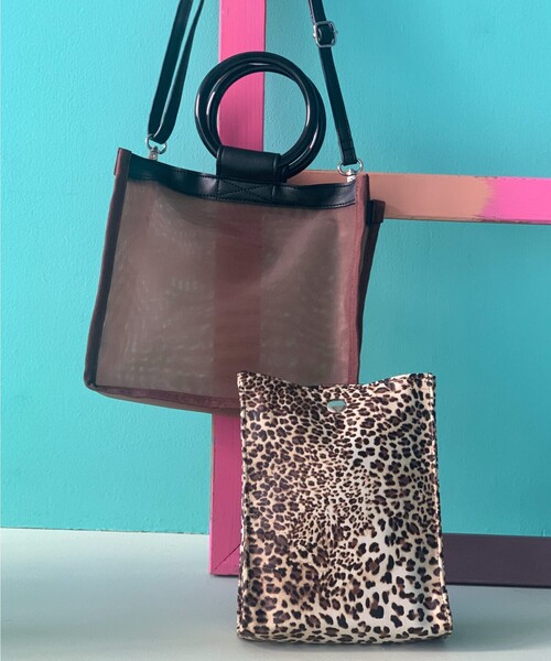 THE SHOP TK （ザ ショップ ティーケー ）の「◆【VERY6月号掲載】4WAYチュールバッグ（ハンドバッグ・レディース・ブラック/オフホワイト/ブラウン系・99）」の3枚目の写真