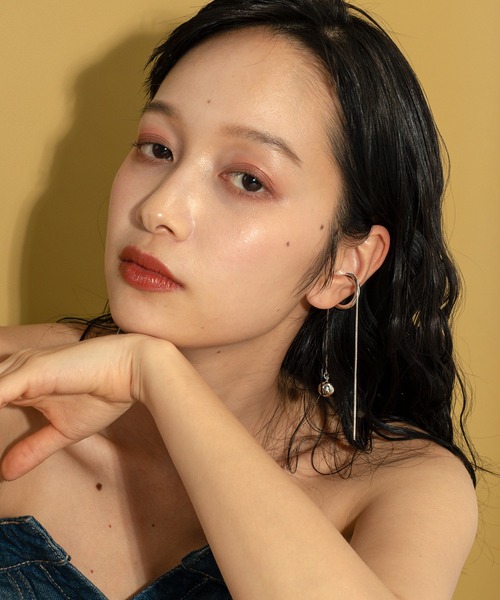 voov(ブーブ)の「【金属アレルギー対応】ボールチェーンロングイヤーカフ サージカルステンレス(イヤーカフ・レディース・シルバー/ゴールド・フリー)」の9枚目の写真