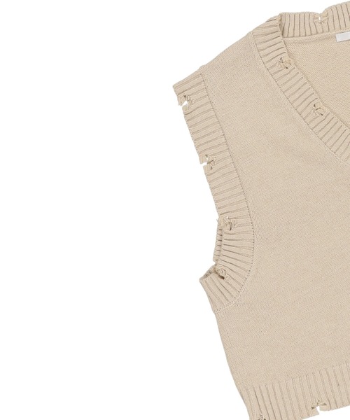 SPINNS(スピンズ)の「ダメージデザインショート丈ベスト(ベスト・レディース・ダークブルー/ライトベージュ/ブラック・ONESIZE)」の13枚目の写真