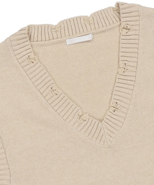 SPINNS(スピンズ)の「ダメージデザインショート丈ベスト(ベスト・レディース・ダークブルー/ライトベージュ/ブラック・ONESIZE)」の12枚目の写真