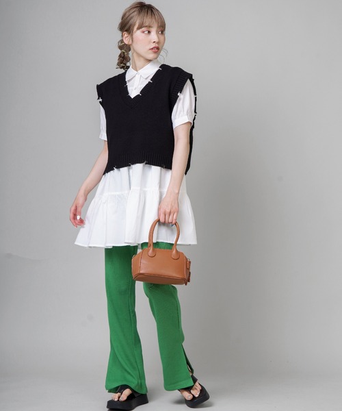 SPINNS(スピンズ)の「ダメージデザインショート丈ベスト(ベスト・レディース・ダークブルー/ライトベージュ/ブラック・ONESIZE)」の21枚目の写真