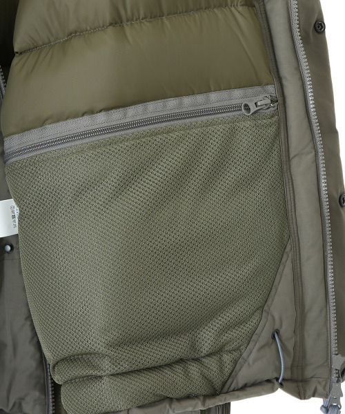 marka（マーカ）の「marka / マーカ：DOWN PARKA TYPE-1 - recycle nylon tusser -：M21C-19BL01C[COR]（ダウンジャケット/コート・メンズ・グリーン系その他/ブラック・2/1）」の8枚目の写真