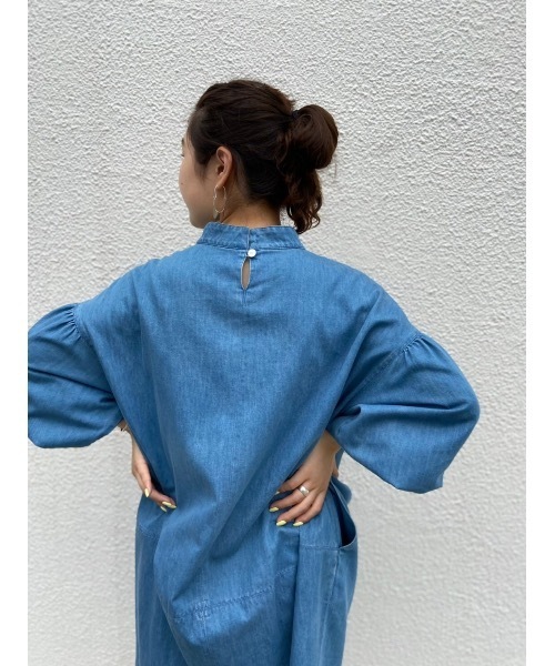 BEARDSLEY（ビアズリー）の「袖パフデニムワンピース（ワンピース・レディース・ブルー・FREE）」の3枚目の写真