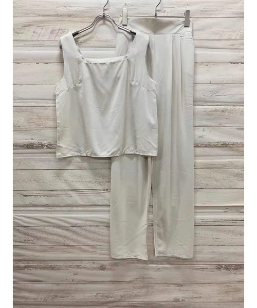 Jewelobe（ジュエローブ）の「ノースリトップス×ハイウエストワイドパンツセットアップ（セットアップ・レディース・アイボリー/ブルー/ブラック・FREE）」の13枚目の写真