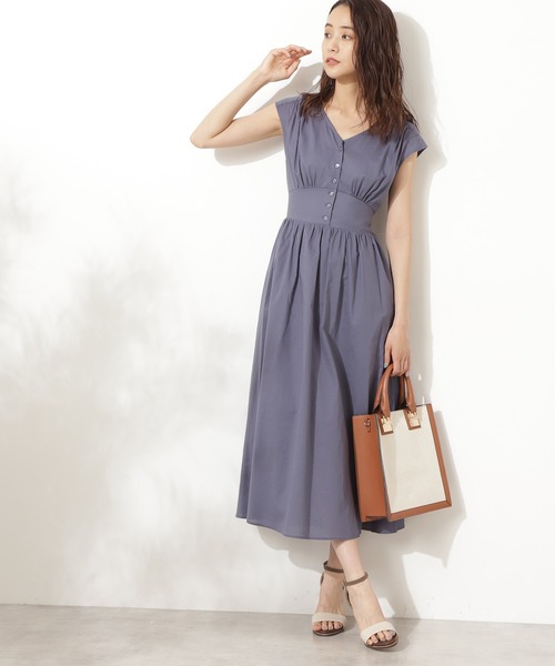 N.（N. Natural Beauty Basic）（エヌエヌナチュラルビューティーベーシック）の「Vネックギャザーワンピース（ワンピース・レディース・ブラック/ブラウン/グリーン/ブルー系その他・SMALL/MEDIUM）」の4枚目の写真