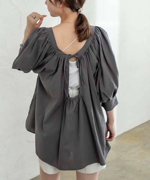 mystic(ミスティック)の「スクエアパフチュニック(シャツ/ブラウス・レディース・オフホワイト/チャコールグレー/バーガンディー・FREE)」の14枚目の写真