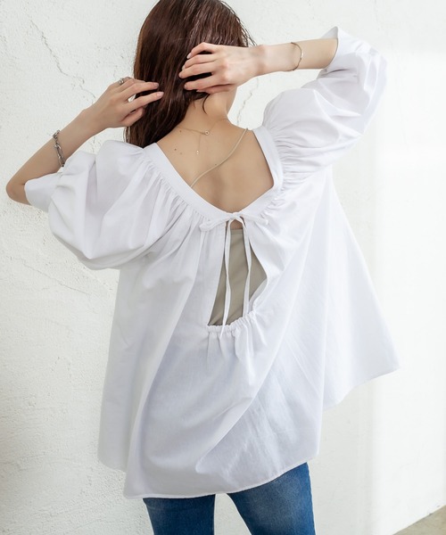 mystic(ミスティック)の「スクエアパフチュニック(シャツ/ブラウス・レディース・オフホワイト/チャコールグレー/バーガンディー・FREE)」の6枚目の写真