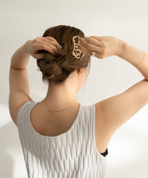 SMELLY（スメリー）の「メタルフレームバンス（バレッタ/ヘアクリップ・レディース・ゴールド・-）」の8枚目の写真