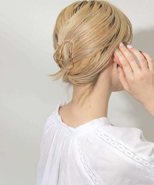 SMELLY（スメリー）の「メタルフレームバンス（バレッタ/ヘアクリップ・レディース・ゴールド・-）」の14枚目の写真
