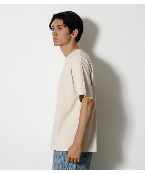 machatt フォトtシャツ  ベージュ プリントロングTシャツ（ホワイト） | MACHATT ONLINE STORE