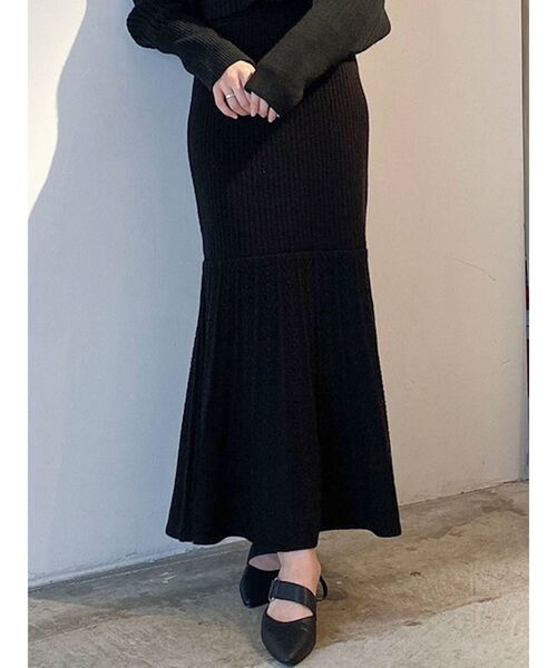 dazzlin（ダズリン）の「マーメイドラインニットスカート（スカート・レディース・ブラック/オフホワイト/ブルー・FREE）」の3枚目の写真