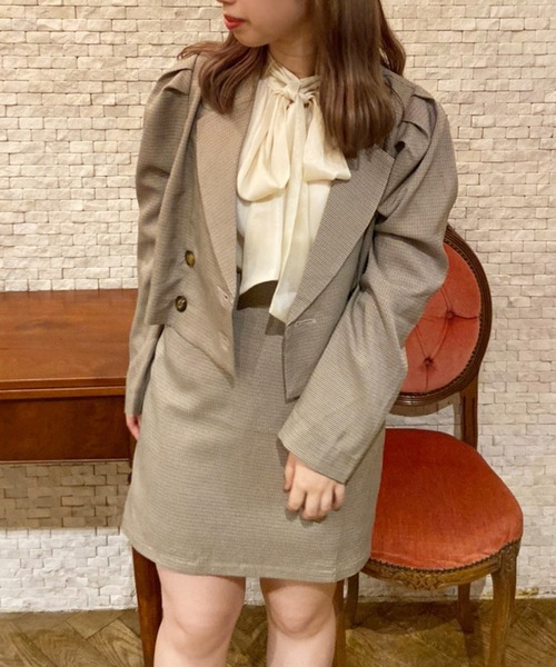 one after another NICE CLAUP（ワンアフターアナザーナイスクラップ）の「セットアップで着れる！ショートテーラードジャケット（テーラードジャケット・レディース・ブラック系その他/ブラック系その他2/ベージュ系その他/ベージュ・FREE）」の8枚目の写真