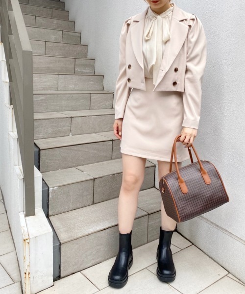 one after another NICE CLAUP（ワンアフターアナザーナイスクラップ）の「セットアップで着れる！ショートテーラードジャケット（テーラードジャケット・レディース・ブラック系その他/ブラック系その他2/ベージュ系その他/ベージュ・FREE）」の14枚目の写真