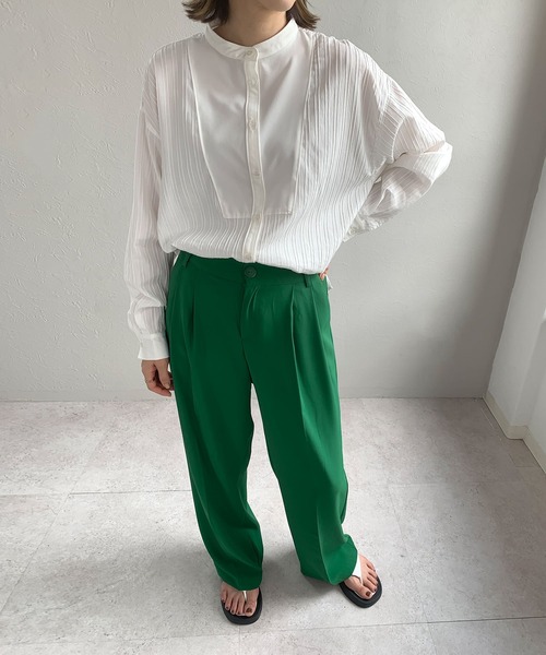 ANDJ(アンドジェイ)の「ピンタックブザムバンドカラーシャツ(シャツ/ブラウス・レディース・オフホワイト/ブルーグレー・M)」の6枚目の写真