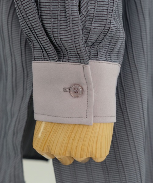 ANDJ(アンドジェイ)の「ピンタックブザムバンドカラーシャツ(シャツ/ブラウス・レディース・オフホワイト/ブルーグレー・M)」の5枚目の写真