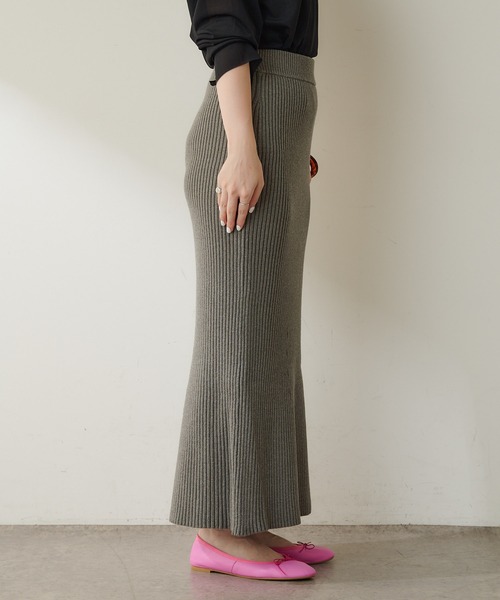 SHENERY(シーナリー)の「リブニットロングスカート(スカート・レディース・ライトグレー/ブラック/グレー・FREE)」の13枚目の写真