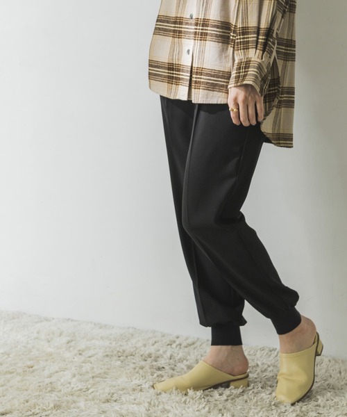 URBAN RESEARCH（アーバンリサーチ）の「ジョーゼットジョガーパンツ（その他パンツ・レディース・ブラック/グレー系その他・38/36）」の4枚目の写真