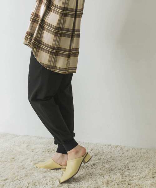 URBAN RESEARCH（アーバンリサーチ）の「ジョーゼットジョガーパンツ（その他パンツ・レディース・ブラック/グレー系その他・38/36）」の5枚目の写真