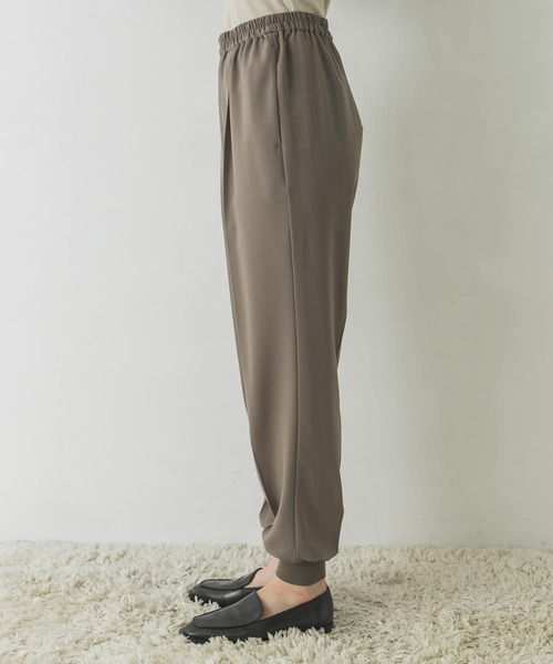 URBAN RESEARCH（アーバンリサーチ）の「ジョーゼットジョガーパンツ（その他パンツ・レディース・ブラック/グレー系その他・38/36）」の12枚目の写真