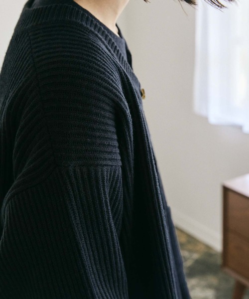 nowm（ノウム）の「【nowm】ROUND NECK LOOSE KNIT CARDIGAN / ラウンドネック ルーズ ニットカーディガン（カーディガン/ボレロ・メンズ・ダークブラウン/ダークネイビー・M/L）」の9枚目の写真