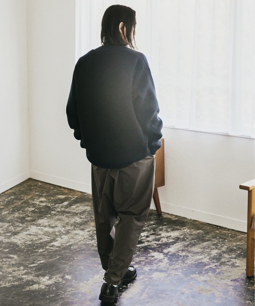 nowm（ノウム）の「【nowm】ROUND NECK LOOSE KNIT CARDIGAN / ラウンドネック ルーズ ニットカーディガン（カーディガン/ボレロ・メンズ・ダークブラウン/ダークネイビー・M/L）」の13枚目の写真