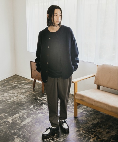 nowm（ノウム）の「【nowm】ROUND NECK LOOSE KNIT CARDIGAN / ラウンドネック ルーズ ニットカーディガン（カーディガン/ボレロ・メンズ・ダークブラウン/ダークネイビー・M/L）」の17枚目の写真