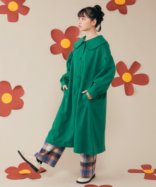 MERLOT（メルロー）の「大きな丸襟コート（その他アウター・レディース・レッド/ネイビー/グリーン・FREE）」の2枚目の写真