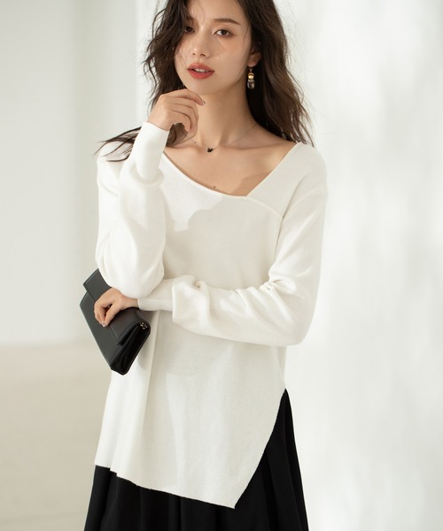 SAISON DE PAPILLON（セゾンドパピヨン）の「ディープスリットアシンメトリーネックニットプルオーバー（ニット/セーター・レディース・ベージュ/ブラック/ホワイト・L/M）」の22枚目の写真