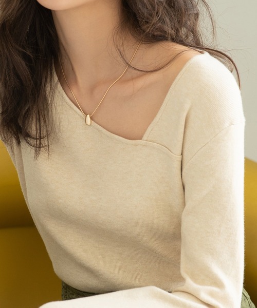 SAISON DE PAPILLON（セゾンドパピヨン）の「ディープスリットアシンメトリーネックニットプルオーバー（ニット/セーター・レディース・ベージュ/ブラック/ホワイト・L/M）」の16枚目の写真