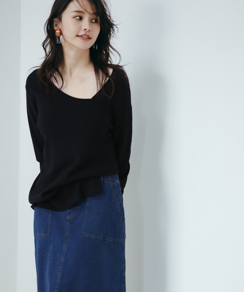 SAISON DE PAPILLON（セゾンドパピヨン）の「ディープスリットアシンメトリーネックニットプルオーバー（ニット/セーター・レディース・ベージュ/ブラック/ホワイト・L/M）」の14枚目の写真